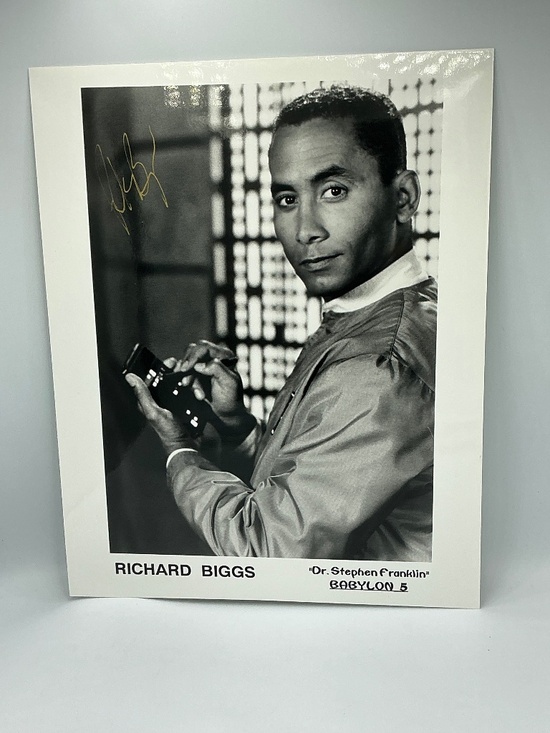 Babylon 5 Other - Richard Biggs Signed Dr Stephen Franklin Babylon 5 8x10 Photo Autograph B&W